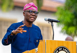 VIDEOS: Sanwo-olu gives corpers 100,000, and 5bn for NYSC permanent site